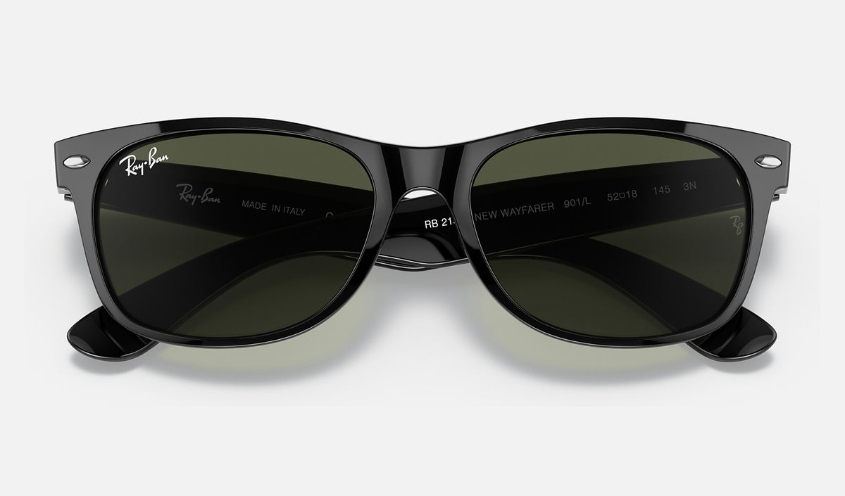 Ray-Ban RB2132 New Wayfarer Noir de face, branches fermées