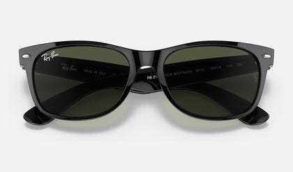 Ray-Ban RB2132 New Wayfarer Noir de face, branches fermées