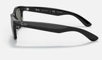 Ray-Ban RB2132 New Wayfarer Noir polarisé de profil