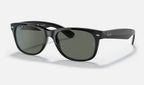 Ray-Ban RB2132 New Wayfarer Noir polarisé de trois-quarts