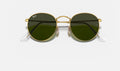 Ray-Ban RB3447 Round Metal Doré de face, branches fermées