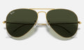 Ray-Ban RB3025 Aviator Large Metal Doré verres verts de face, branches fermées