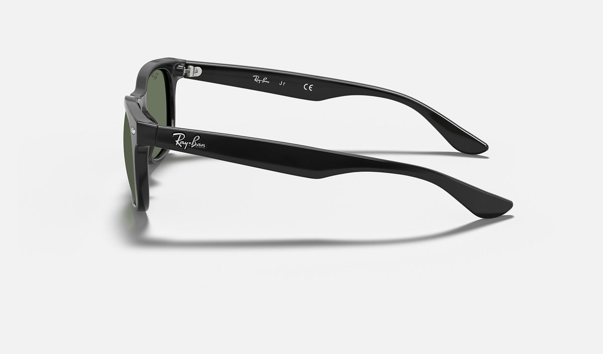Ray-Ban RJ9052S Junior New Wayfarer Noir de profil