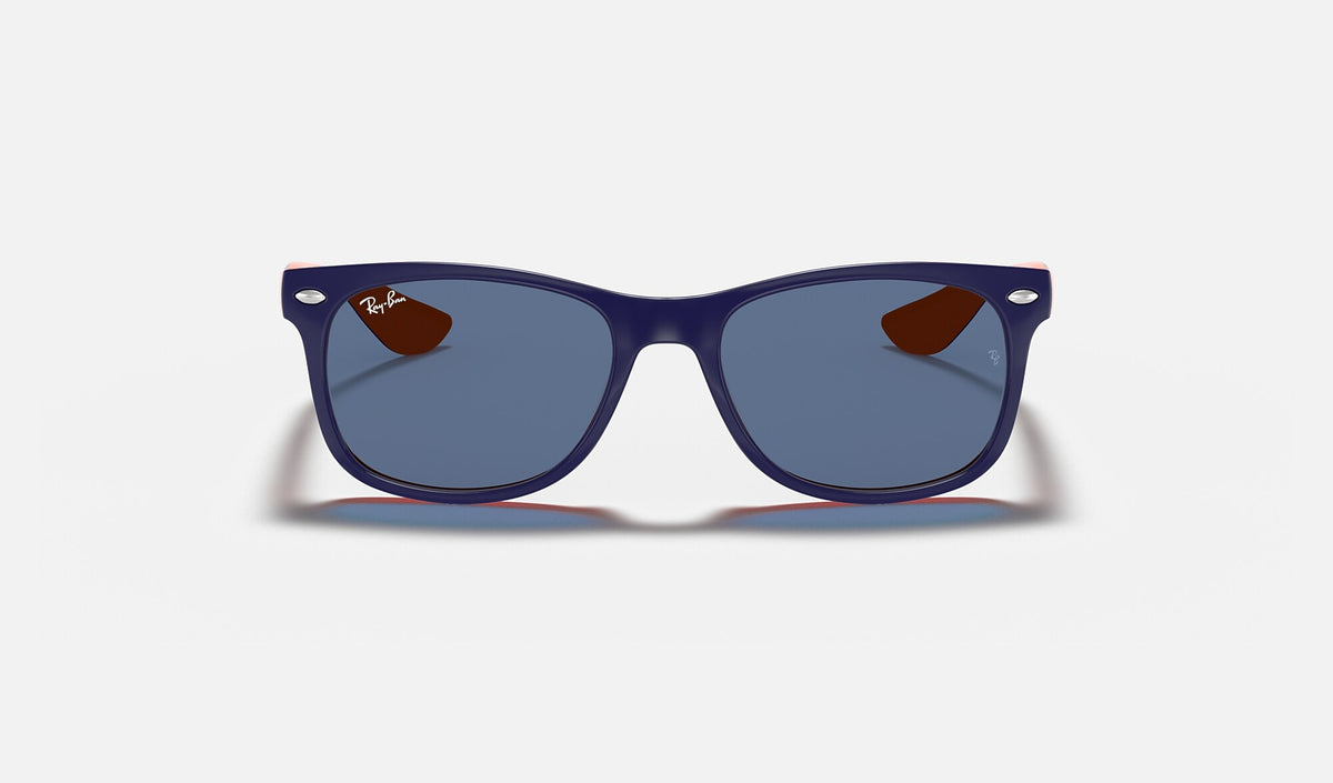Ray-Ban RJ9052S Junior New Wayfarer Bleu et orange de face