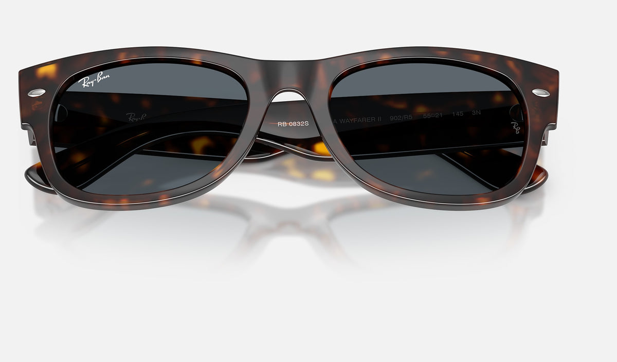 Ray-Ban RB0832S Mega Wayfarer II Havane de face, branches fermées