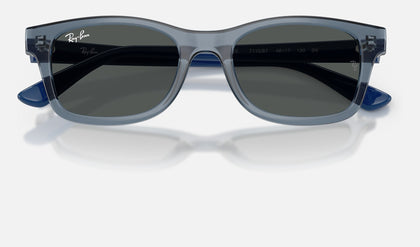 Ray-Ban RJ9086S Bleu transparent de face, branches fermées