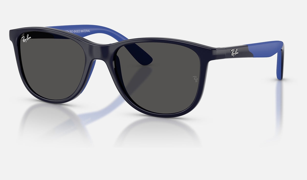 Ray-Ban RJ9077S Bleu foncé de trois-quarts
